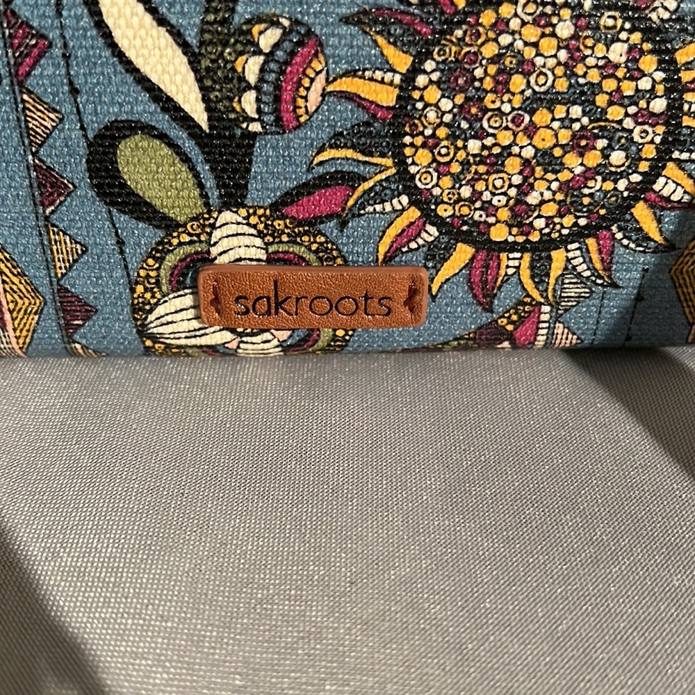 Sakroots full size wallet Owl print, Immaculate condition! - Picture 5 of 5